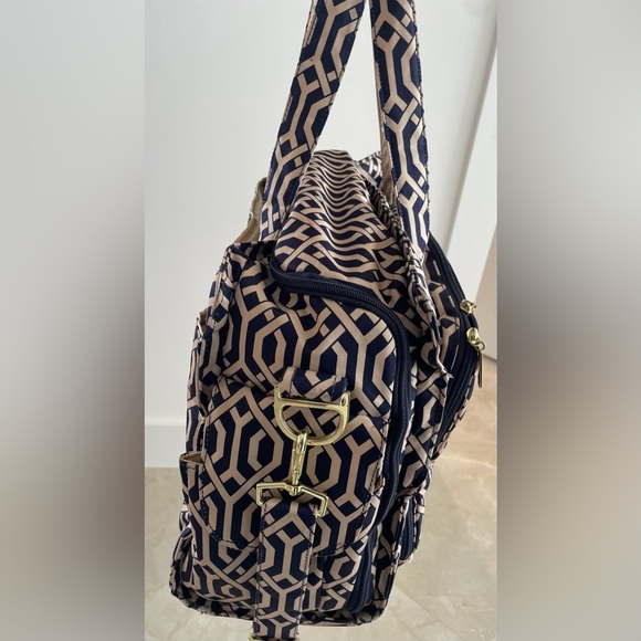 Jujube Diaper Bag 
Geometric Design Top Handle
Adj.Shoulder Strap
Excellent cond - Picture 9 of 10